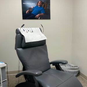 Cereset session room 1 with chair and technology